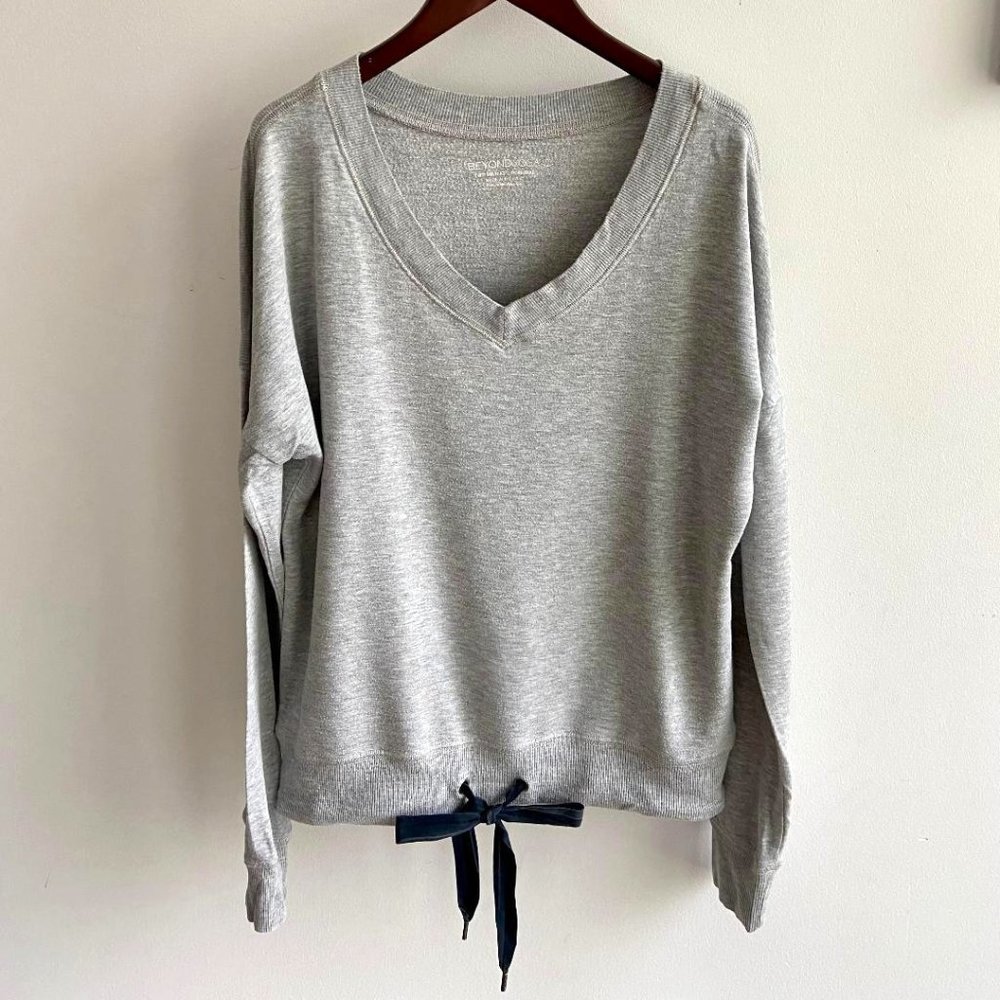 Beyond Yoga Heather Gray V-Neck Sweatshirt w/ Black Tie